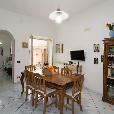 Apartment Elia's House Pianillo